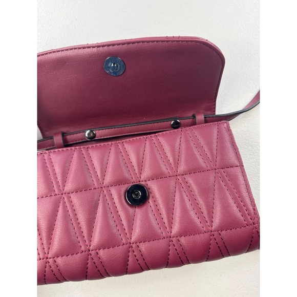 Simply Vera Vera Wang Burgundy Quilted Crossbody Bag Purse Small Flap - Picture 6 of 8